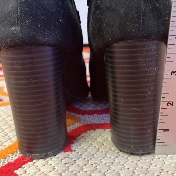 Elegant Black Knee-High Women's Boots - Picture 6 of 12